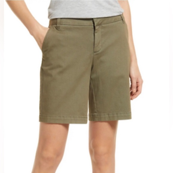 NWOT! Caslon 9-Inch Stretch Cotton Twill Olive Sarma Shorts - Size 4 💎 - Picture 1 of 8